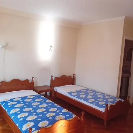 Fafalios Studios Vrontádos Oda fotoğraf